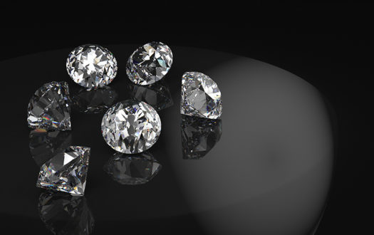 As semelhanças das zircônias com os diamantes